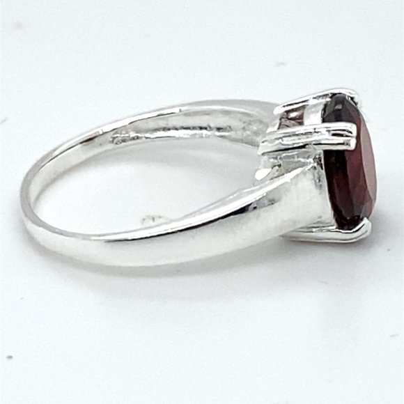 Pyrope Red Garnet 2.68ct Platinum Finish Solid 925 Sterling Silver Ring - Picture 4 of 6